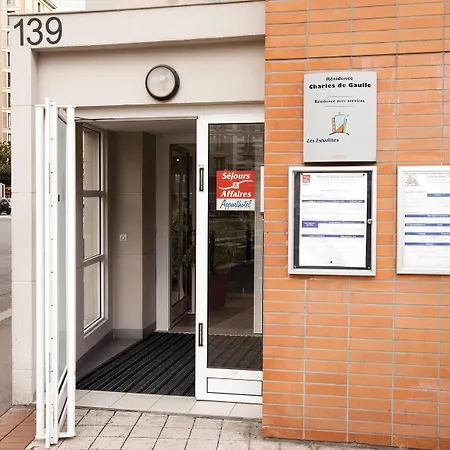 Sejours & Affaires Charles De Gaulle 3*